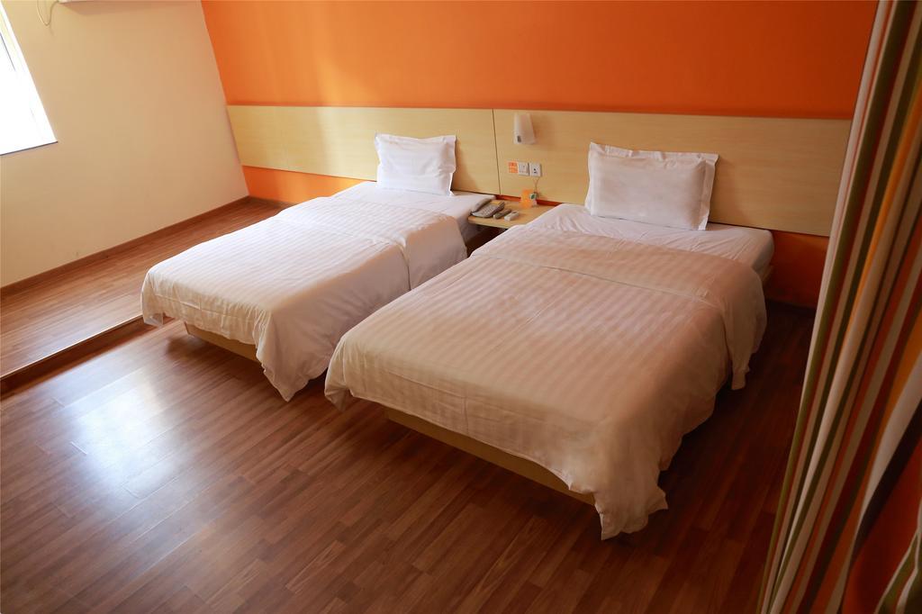 7Days Inn Chengdu North Railway Station Ngoại thất bức ảnh